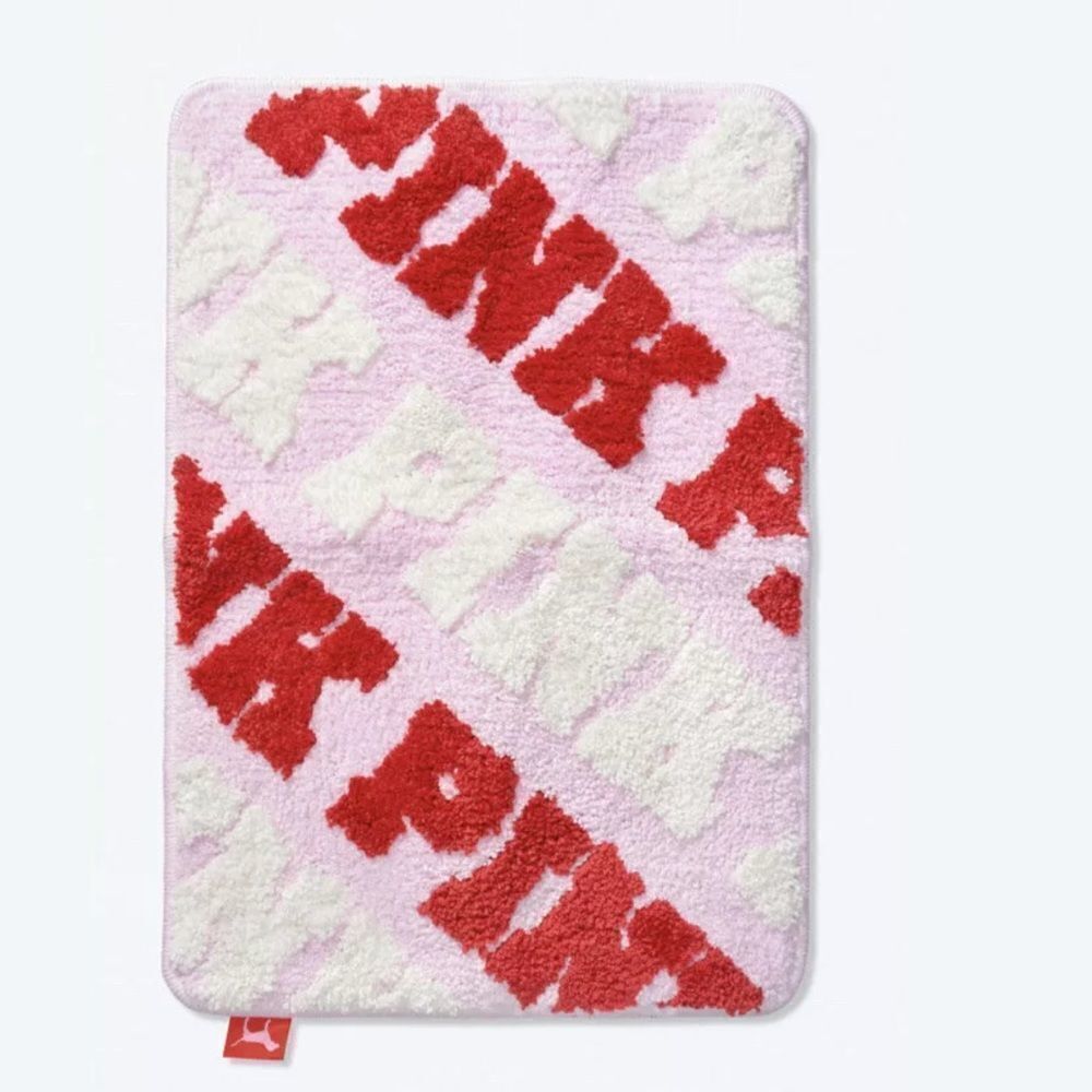 🔥NEW Victoria's Victoria Secret PINK mat